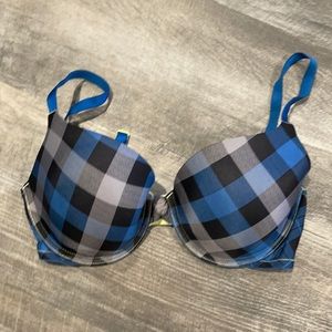 34D Victoria Secret Bra